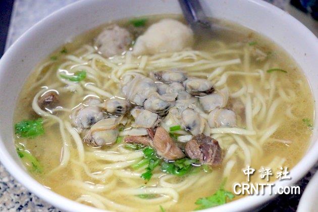 中评镜头:彰化美味"蛤仔面" 海味十足